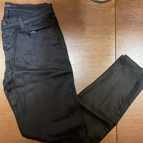 JBrand super skinny Jean in lacquered black. Size 29 - Picture 2 of 6